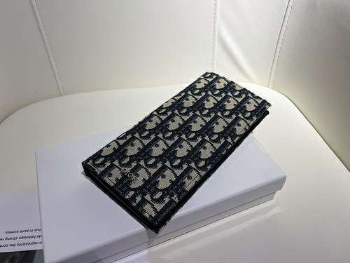 Picture of Dior Wallets _SKUfw141320265fw